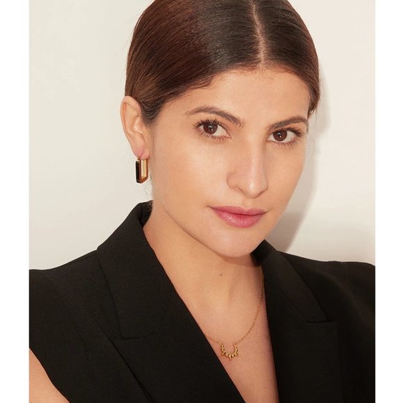 New 18K Gold Plated Square Hoop Earrings - Picture 2 of 5